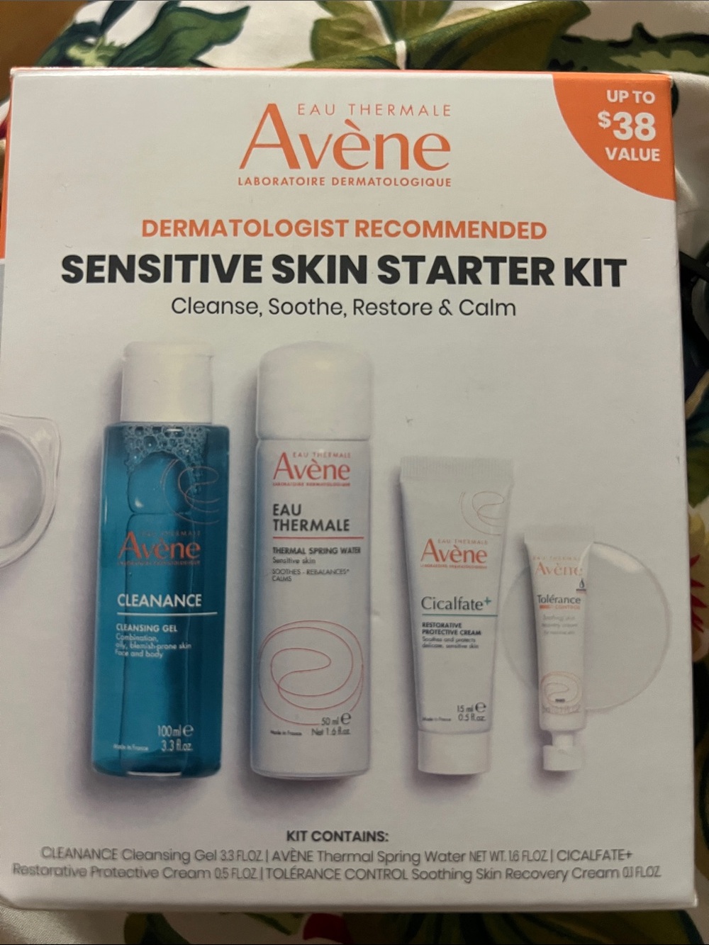 Sensitive Skin Starter Kit - White & AVENE
